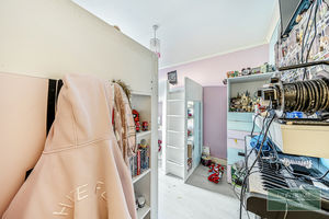 Photo 16- click for photo gallery